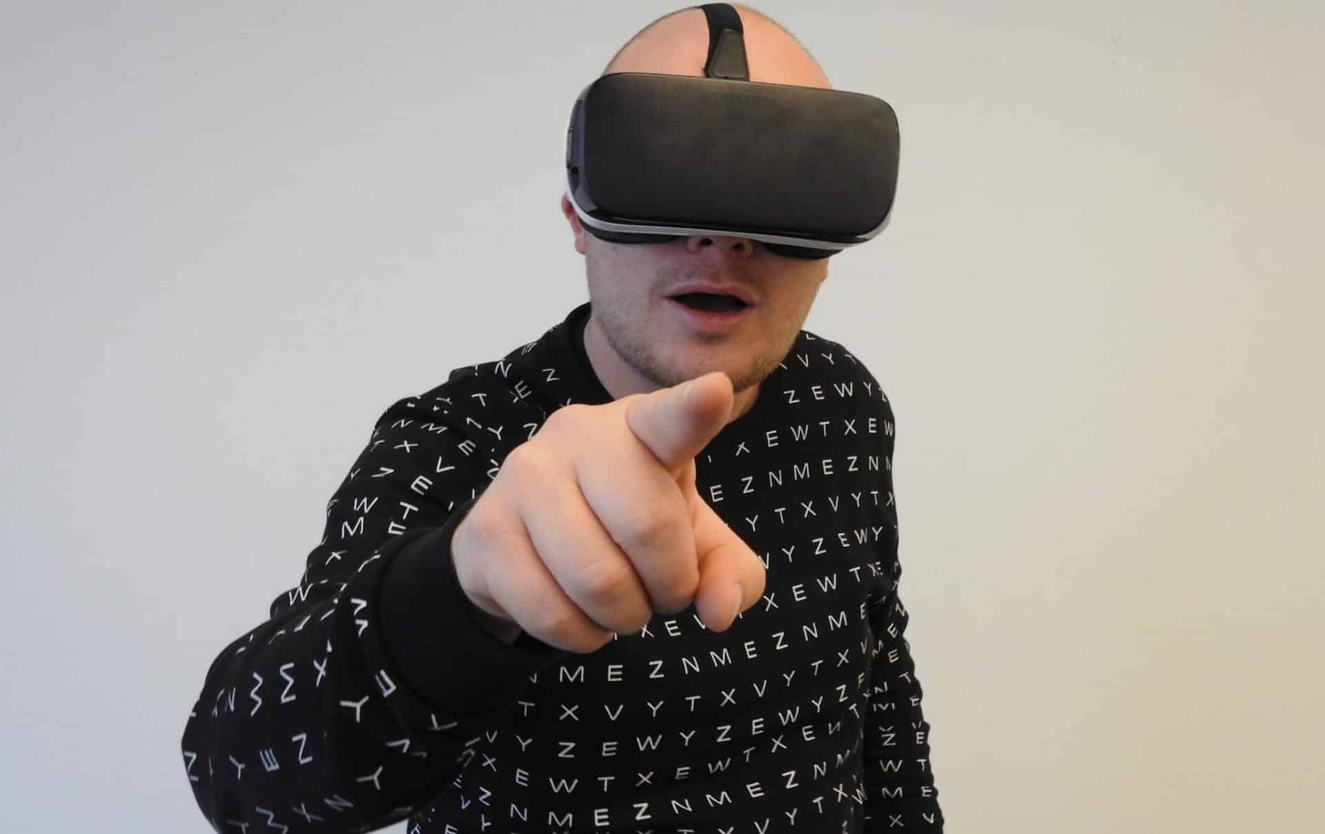 Conhecendo as tecnologias VR e AR e suas implementações